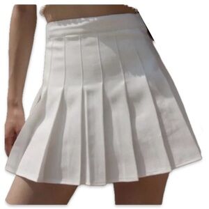 NWT Hollister White Pleated Skirt